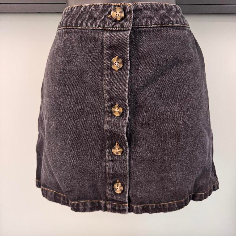 Forever 21 Black Denim Button-Front Mini Skirt – Size M
